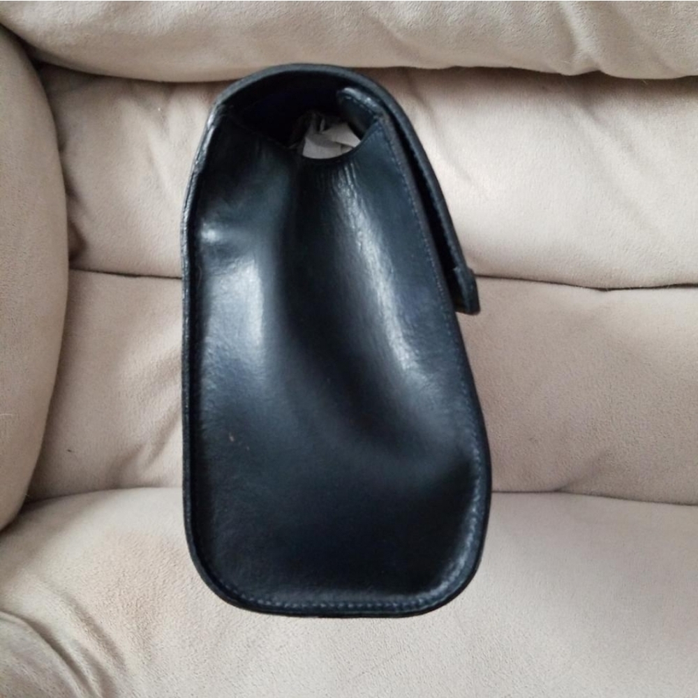 Authentic Vintage Gucci Clutch - Picture 4 of 11